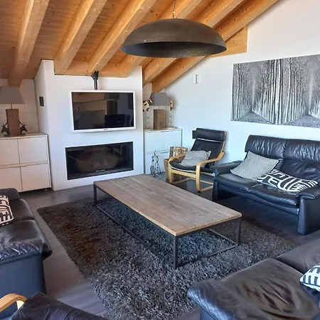 Apartment Hilltop With Valley Views